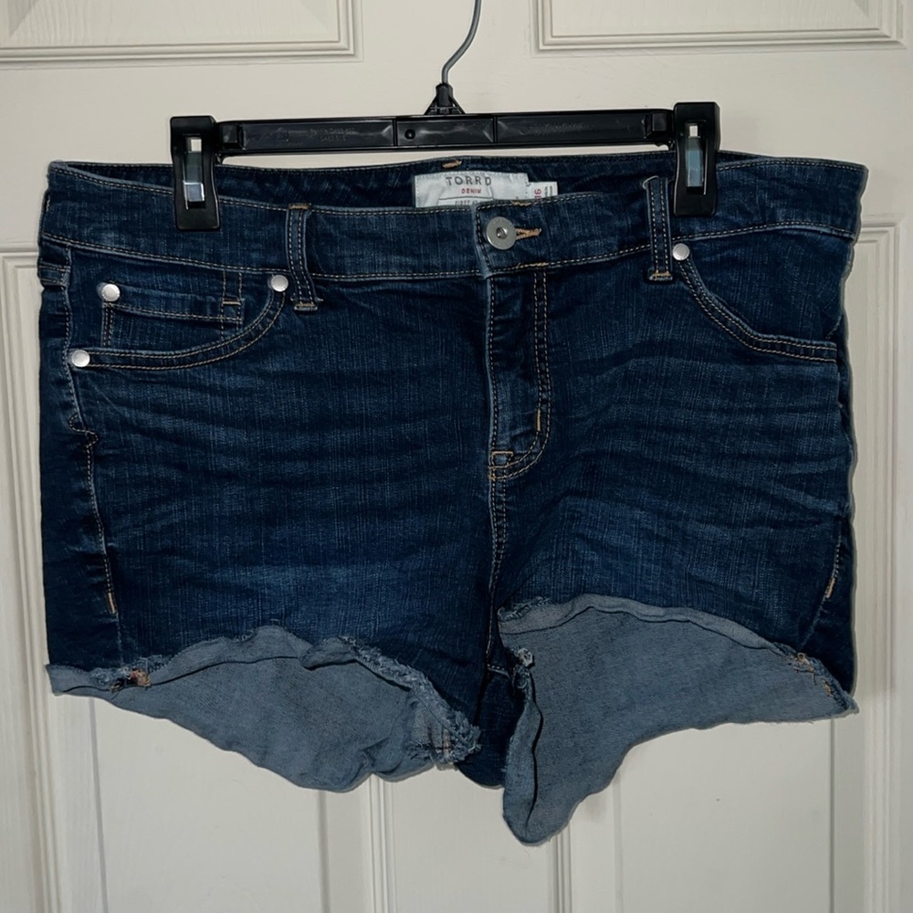 Torrid denim shorts size 16